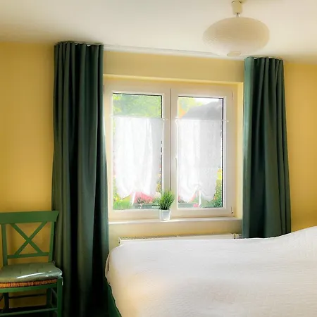 Appartement Gaestehaus Karstadt 01 - Rosengarten *